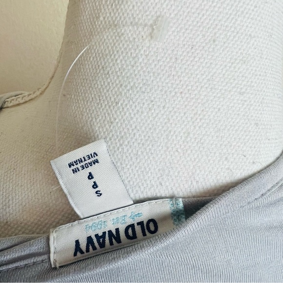 Old Navy Light Grey Surplice Front-Wrap Long Sleeve Blouse - Picture 7 of 8